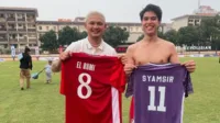 Syamsir Alam, El Rumi, tukeran jersey, adu mulut viral, Collosus FC, Celebrity FC, tackle keras, Ammar Attamimi, tensi panas, klarifikasi Instagram, pertandingan heboh, damai di akhir