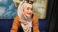 parkir liar, Winda Herlina, selebgram Bandung, konten viral, KDM turun tangan, hijab modern, influencer hijab, pemalakan jalanan, tiktok viral, daily vlog Bandung