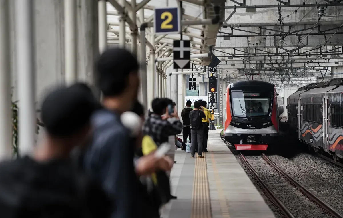 KRL Rangkasbitung, Tanah Abang, rekayasa perjalanan, demo DPR, KAI Commuter, stasiun Kebayoran