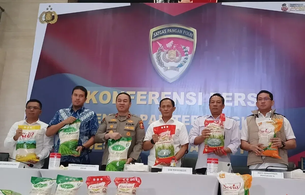 beras oplosan premium, kasus PT PIM, sania beras palsu, skandal beras nasional, satgas pangan bareskrim, kualitas beras abal, standar mutu sni, pengawasan mutu lemah, mesin produksi beras, hukuman pelaku pangan