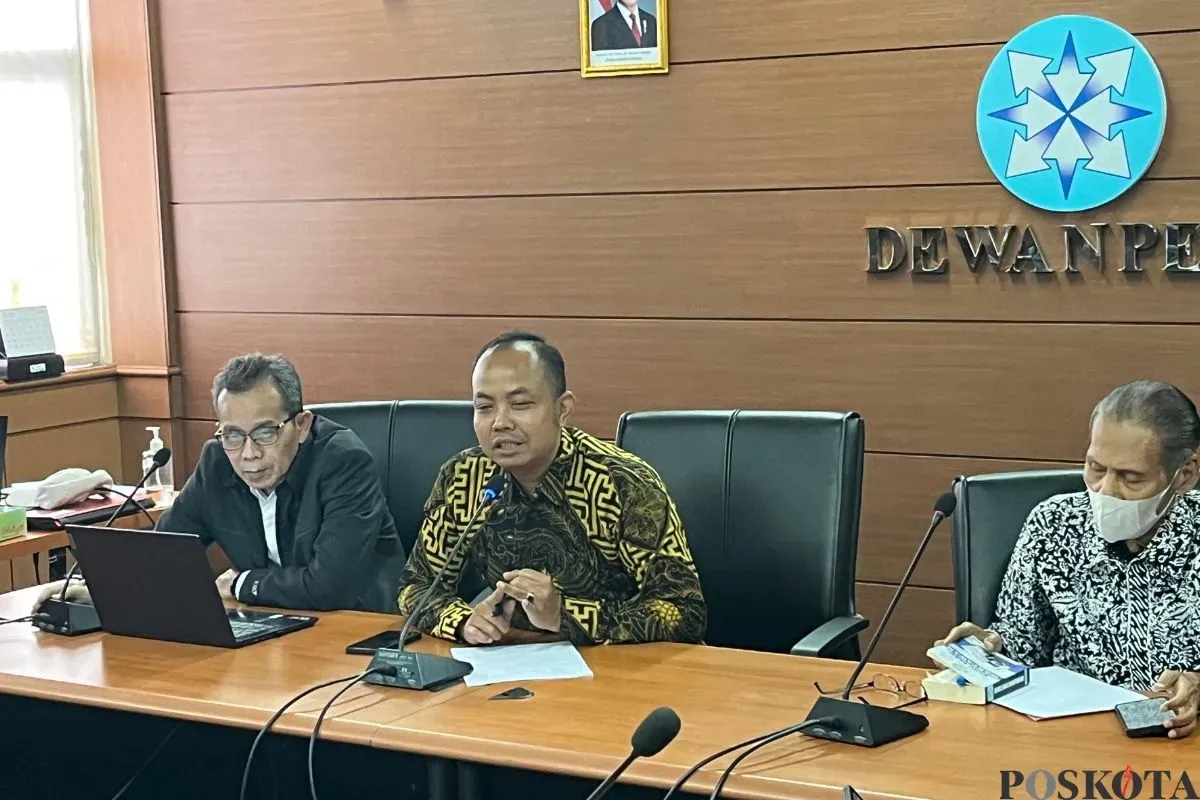 Dahlia Poland, Fandy Christian, Andi Annisa, orang ketiga artis, rumah tangga artis, isu perselingkuhan, sinetron Jangan Bercerai Bunda, aktris Putri Indonesia, kisah cinlok artis, gugatan cerai selebriti, drama rumah tangga, sinetron dan cinta lokasi