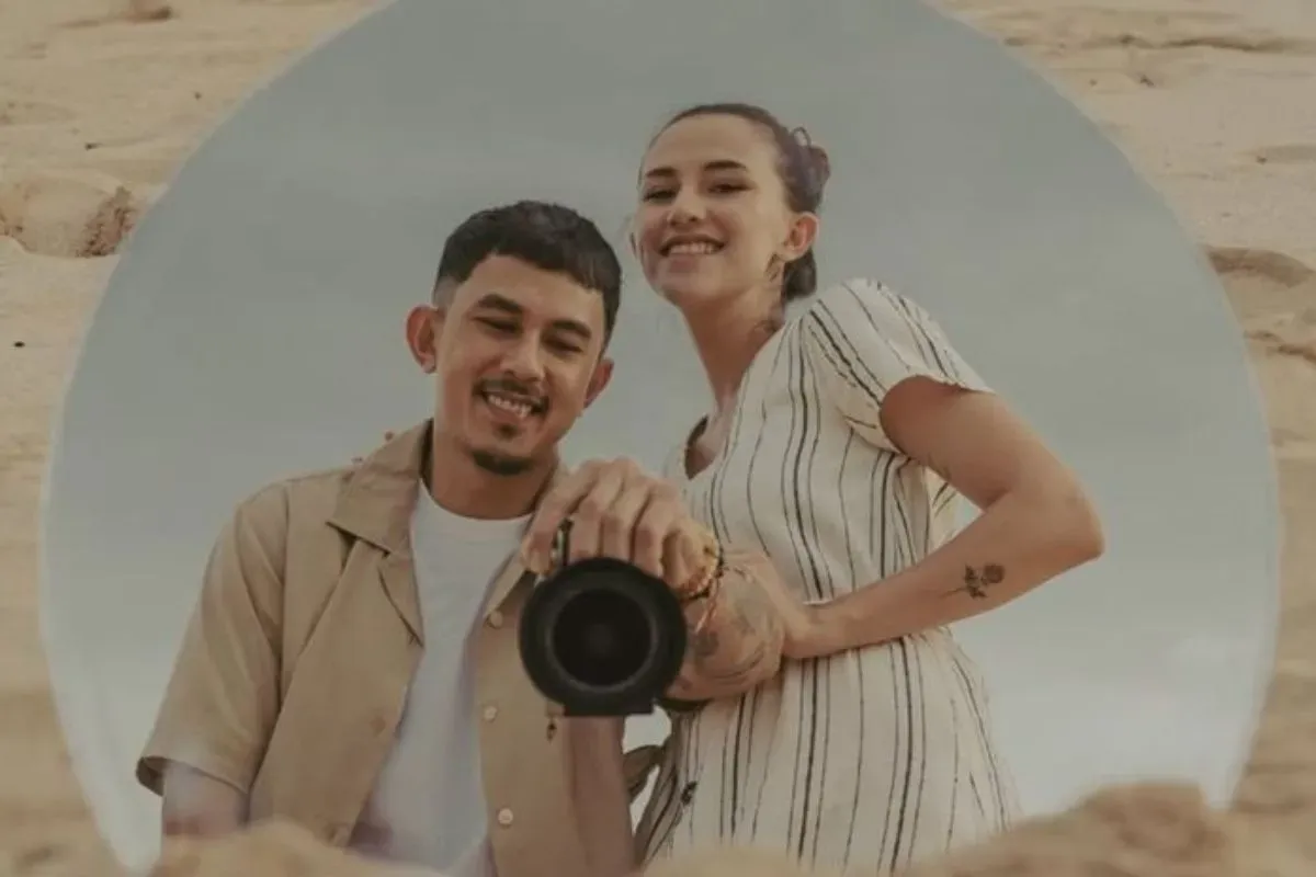 dahlia poland, fandy christian, gugatan cerai, rumah tangga retak, perbedaan visi, pola pikir berbeda, dukungan keluarga, pasangan artis, kabar perceraian, gosip selebriti