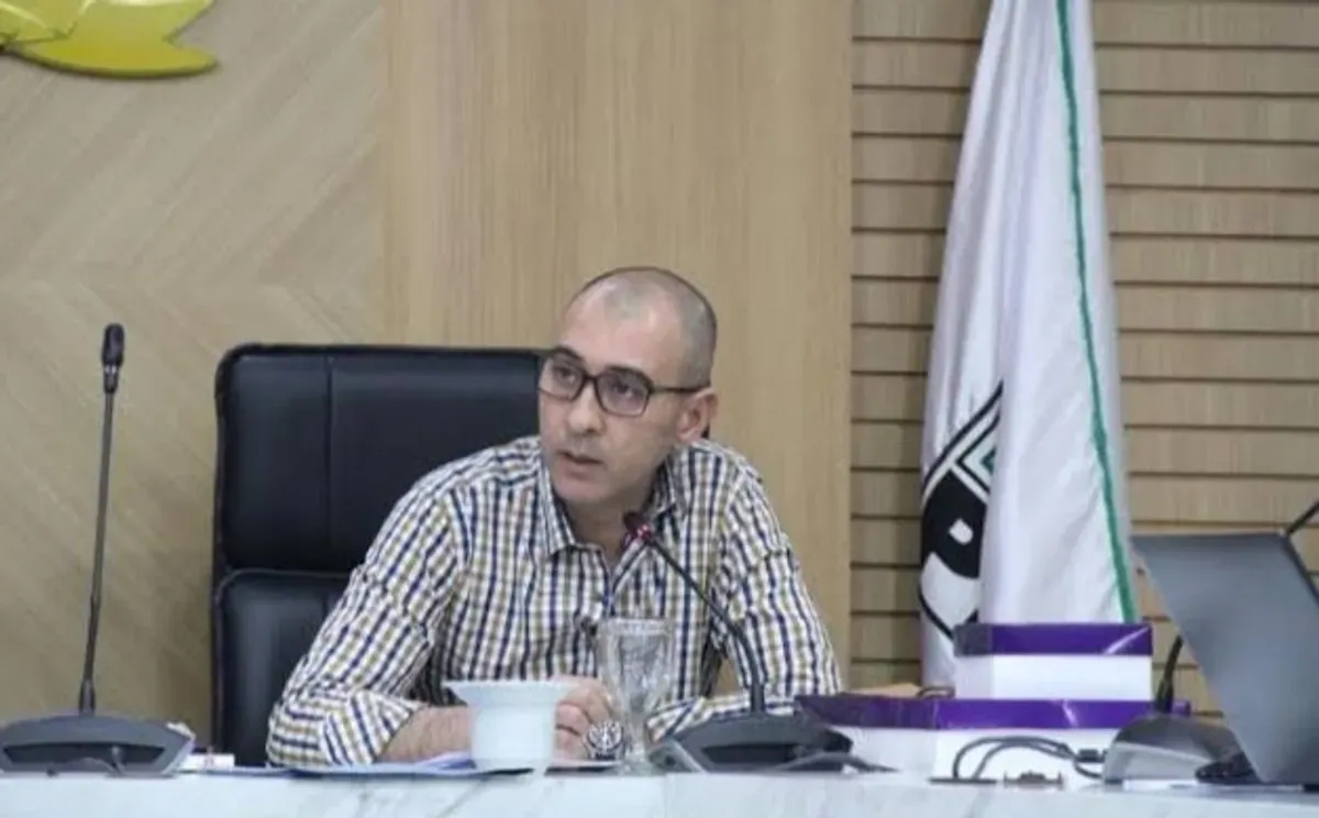 gerbong rokok, nasim khan, ide nyeleneh, dpr ri, pro kontra, cafe gerbong