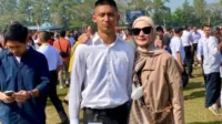 Ade Maya, Dhofin Maula Jamil, mantan istri Ibnu Jamil, eks atlet voli, kerja di bank, lulus Akmil, peluk sang anak, viral di Instagram