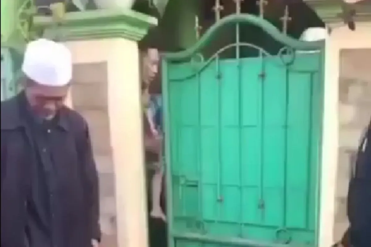 pengajian viral, Umi Cinta, aliran sesat, bayar 1 juta, masuk surga, warga Bekasi, Dukuh Zamrud, ajaran menyimpang, Mustikajaya Bekasi, pengajian Bekasi