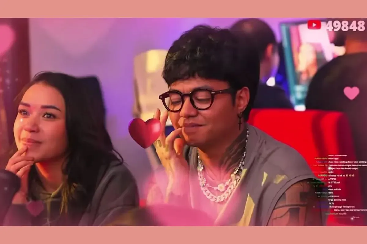 Lula dan Arap, isu login viral, kedekatan Lula Arap, agama Reza Arap, Lula Lahfah Islam, siaran AAACoustic, candaan masuk Islam, Lula broadcast channel