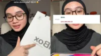 kasus iBox viral, powerbank masuk tagihan, iPad pink 256GB, pengalaman belanja Nashya, TikTok iBox Nashya, keluhan toko Apple, pelayanan buruk iBox