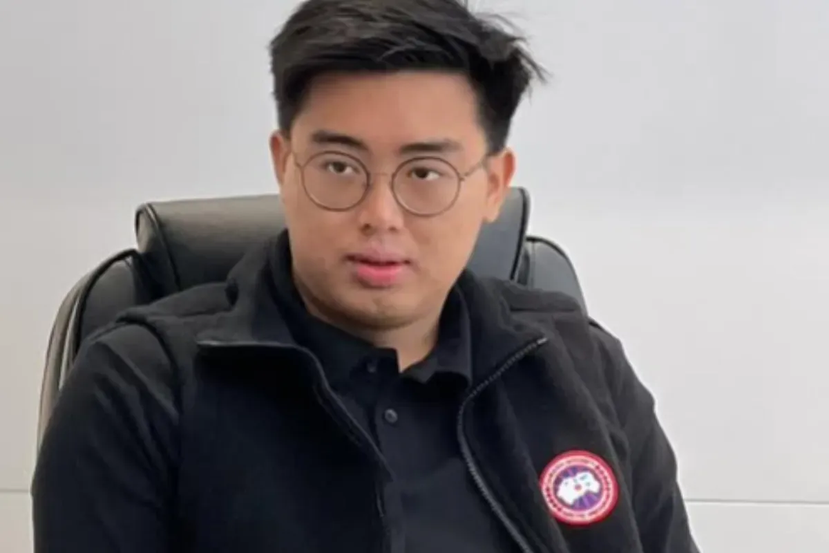 Timothy Ronald, Akademi Crypto, dugaan kerugian peserta, skandal investasi, crypto Manta, hold rugi, sindiran Canggih Fitra, podcast Deddy Corbuzier, kontroversi gym, rugi puluhan miliar