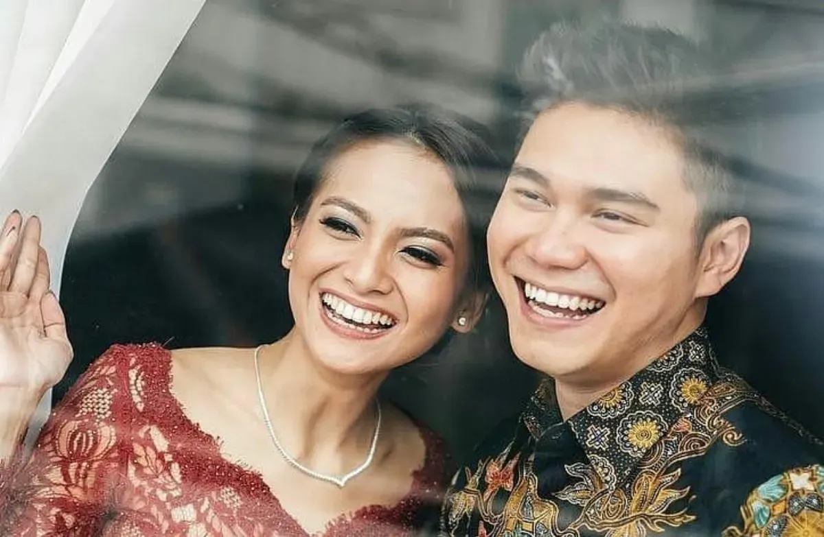 Acha Septriasa, Vicky Kharisma, co-parenting, dugaan cerai, anak Bridgia, unggahan Instagram, hubungan berakhir, pasangan selebriti, video viral, parenting bersama