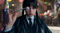 wednesday season 2, netflix indonesia, top chart, tim burton, jenna ortega, serial misteri, humor gelap, karakter ikonik, fenomena gen z, visual aesthetic