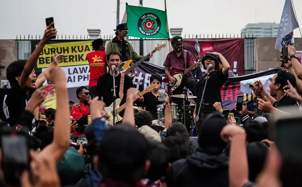 Buruh Tani, Marjinal, lagu demo, lirik perjuangan, rakyat bersatu, aksi demonstrasi, Safi’i Kemamang, demokrasi Indonesia
