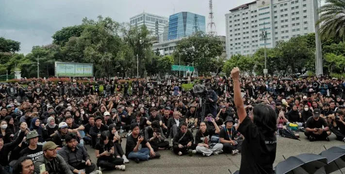 aksi kamisan, korban demo, HAM Indonesia, solidaritas global, September hitam, keadilan rakyat