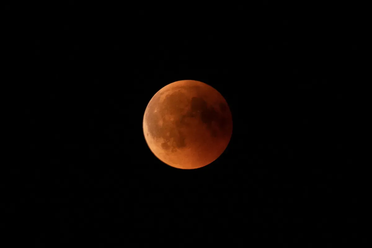 blood moon, gerhana bulan, gerhana total, langit indonesia, fenomena astronomi, bmkg