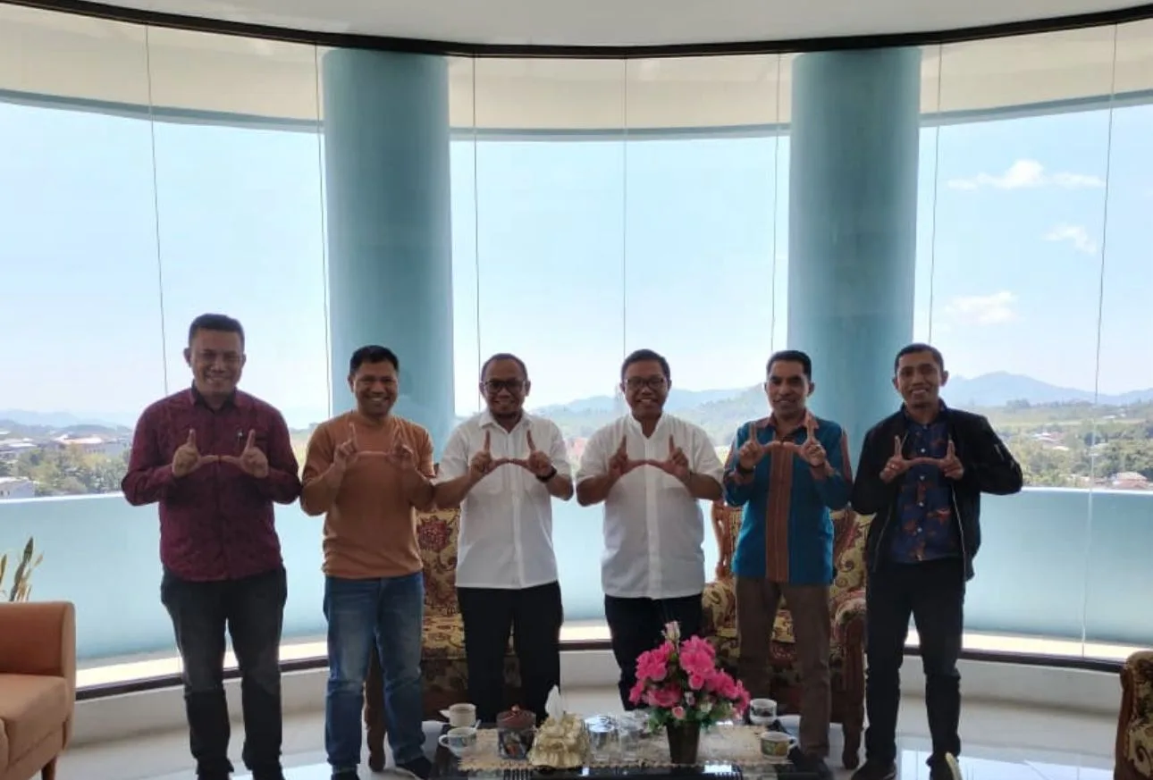 Kemenham, Kementerian Hak Asasi Manusia, Natalius Pigai, Pusat Studi Hak Asasi Manusia, Romo Agustinus Manfred Habur, Thomas Suwarta, Universitas Katolik Santu Paulus Ruteng