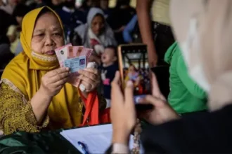 bansos, bantuan, blt, BPNT, cair, cara, cek, jadwal, Kemensos, kesra, ktp, nik, Pangan, Penerima, PKH, Tanda, tunai