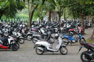 2027, bayar, Kendaraan, Mobil, Motor, Parkir, STNK, Viral