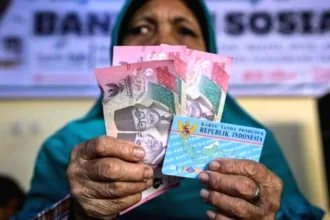 bansos, bantuan, blt, BPNT, cair, cara, cek, desil, DTKS, jadwal, Kemensos, kesra, KPM, ktp, nik, Pangan, Penerima, PKH, Tanda, tunai