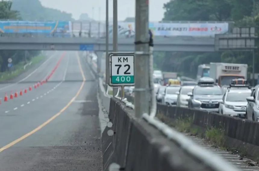 jawa, KM 263, KM 70, lebaran, Lokal, Lonjakan, mudik, One Way, Pemudik, Tol, Trans