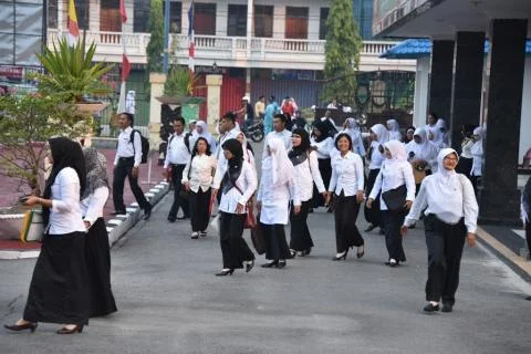 2027, ASN, Daerah, edaran, Guru, honorer, Kemendikdasmen, kepegawaian, Mendikdasmen, Mu'ti, nonASN, Pemerintah, Pendidikan, pengajar, pengangkatan, PPPK, Regulasi, Sekolah, sertifikasi, Tunjangan