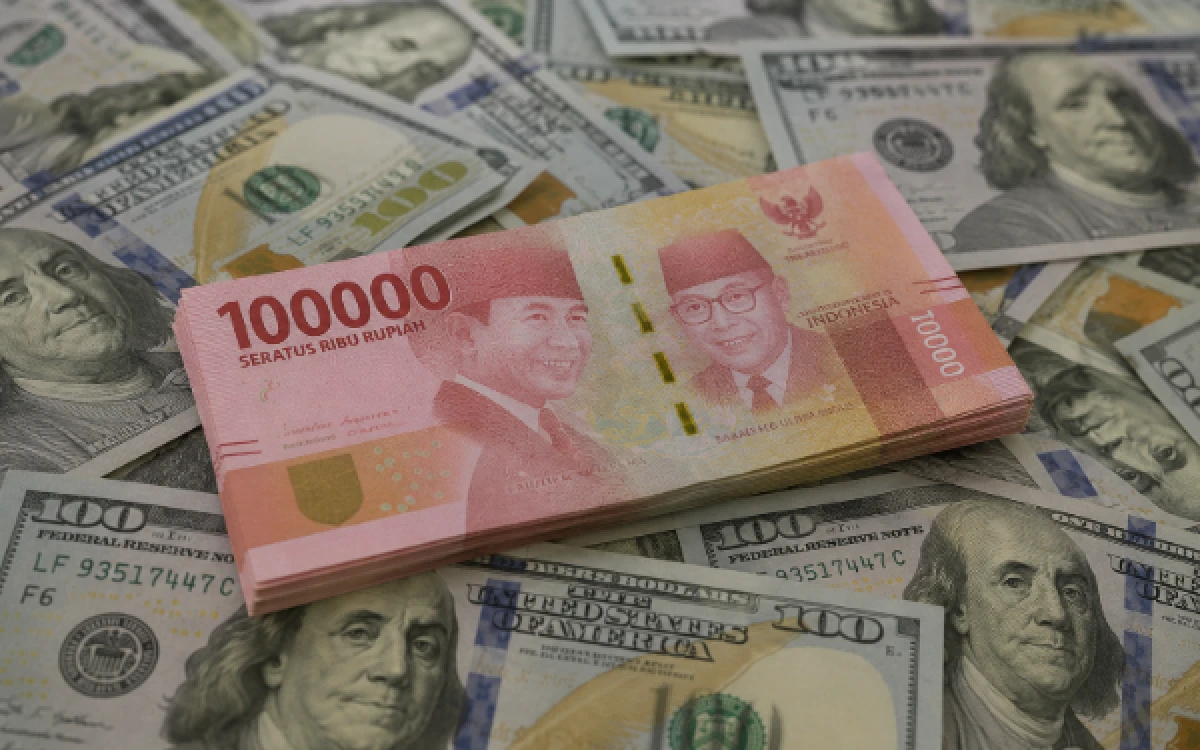 y81xzf_ketik_36f7d7df-1f00-4e00-a1b6-462965d03a86 AS, Dolar, harga, Harian, Kebutuhan, Kenaikan, Risiko, Rp17.500, Rupiah