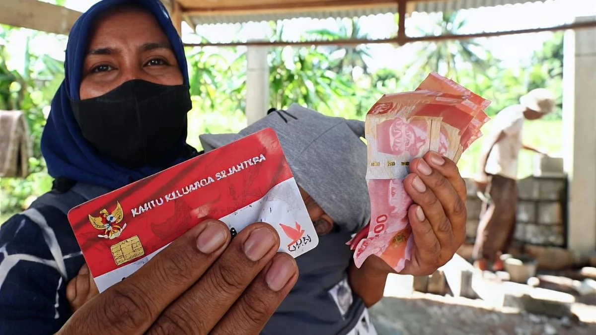 bansos, bantuan, blt, BPNT, cair, cara, cek, desil, DTKS, jadwal, Kemensos, kesra, KPM, ktp, nik, Pangan, Penerima, PKH, Sembako, Tanda, tunai