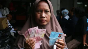 ATM, bank, bansos, bantuan, BPNT, Himbara, Pemerintah, PKH, Rekening, saldo