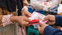 bansos, bantuan, blt, BPNT, cair, cara, cek, desil, DTKS, jadwal, Kemensos, kesra, KPM, ktp, nik, Pangan, Penerima, PKH, Sembako, Tanda, tunai