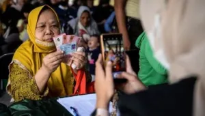 bansos, bantuan, blt, BPNT, cair, cara, cek, desil, DTKS, DTSEN, jadwal, Kemensos, kesra, KPM, ktp, nik, Pangan, Penerima, Perlinsos, PKH, Sembako, Tanda, tunai