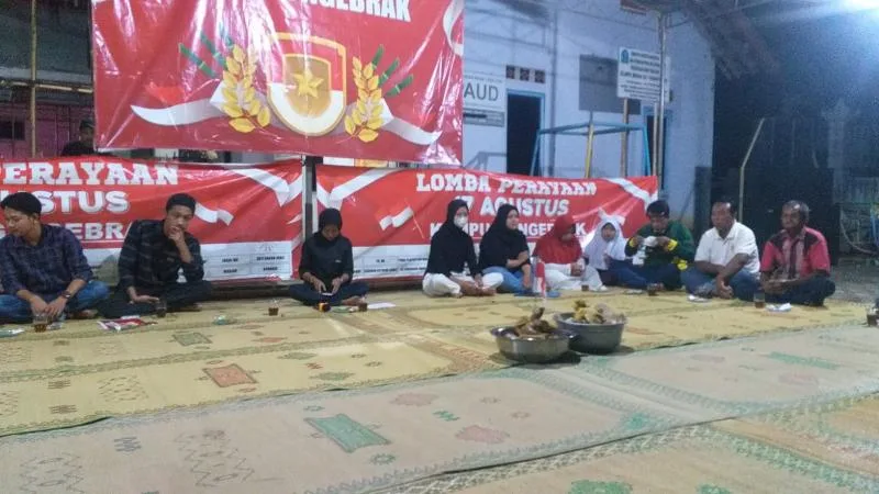 sedang_1660713981tirakatan 17 Agustus, Doa, Harapan, HUT, Indonesia, MALAM, RI, Syukur, Tirakatan, Ungkapan