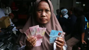 116a9ae7b6a7c14. bansos, bantuan, blt, BPNT, cair, cara, cek, desil, DTKS, DTSEN, jadwal, Kemensos, kesra, KPM, ktp, nik, Pangan, Penerima, Perlinsos, PKH, Sembako, Tanda, tunai