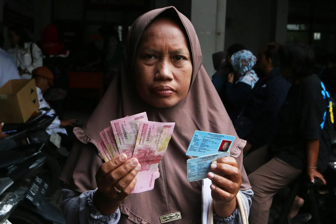 116a9ae7b6a7c14. bansos, bantuan, blt, BPNT, cair, cara, cek, desil, DTKS, DTSEN, jadwal, Kemensos, kesra, KPM, ktp, nik, Pangan, Penerima, Perlinsos, PKH, Sembako, Tanda, tunai